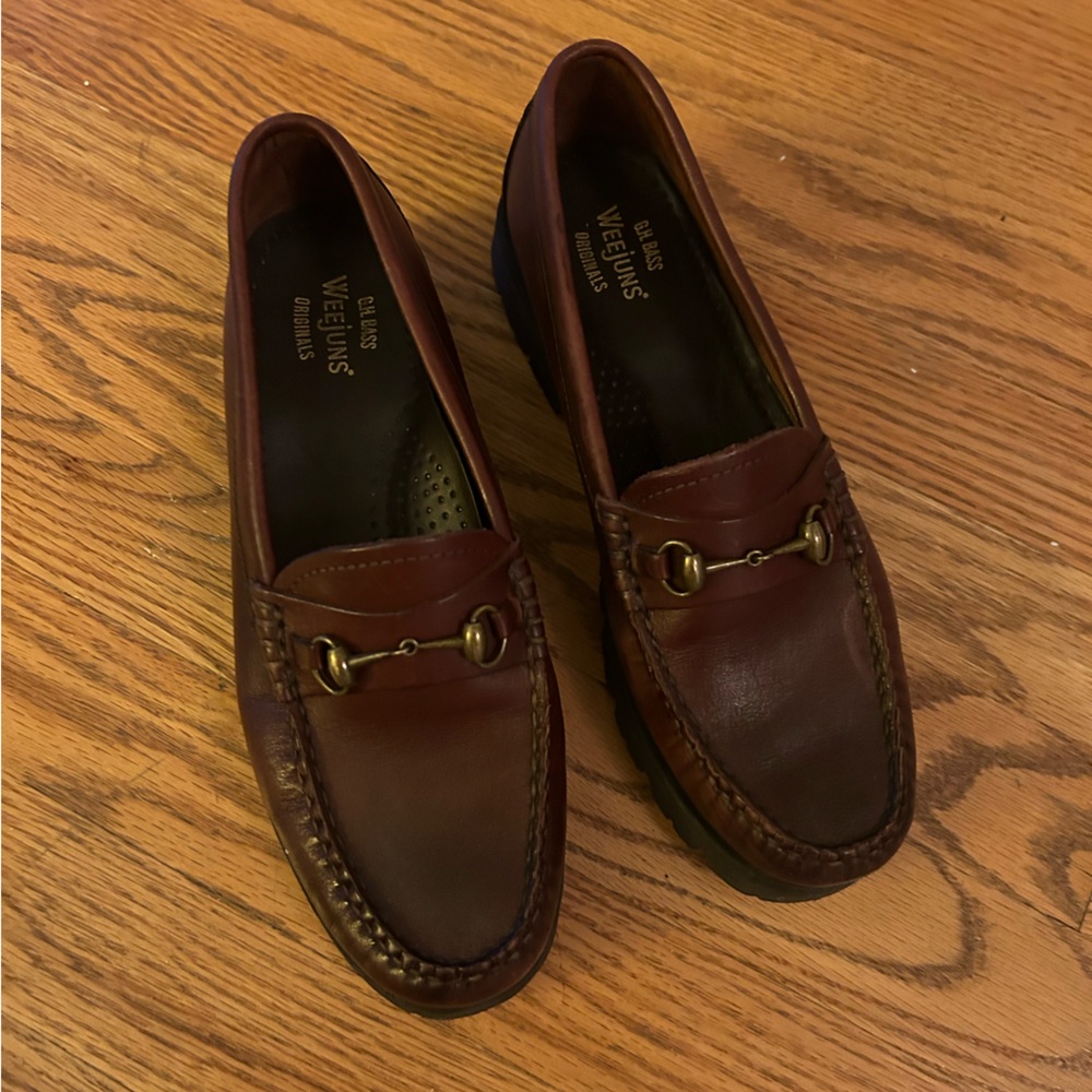 G.H. BASS WEEJUNS